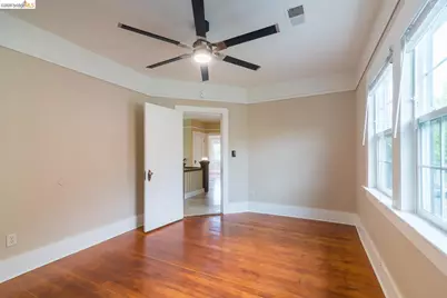 357 Alcatraz Ave, Oakland, CA 94618 - Photo 37