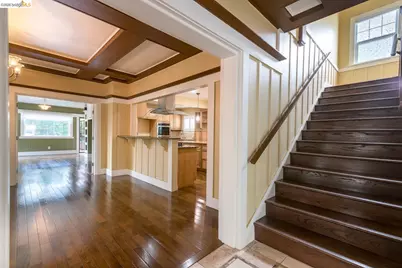 357 Alcatraz Ave, Oakland, CA 94618 - Photo 5