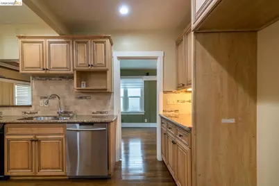 357 Alcatraz Ave, Oakland, CA 94618 - Photo 13