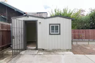 357 Alcatraz Ave, Oakland, CA 94618 - Photo 43