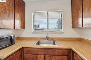 1790 Ellis St, Concord, CA 94520 - Photo 7