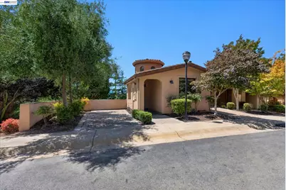 84 Siena Dr, Oakland, CA 94605 - Photo 1