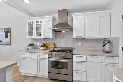 84 Siena Dr, Oakland, CA 94605 - Photo 19