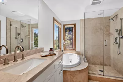 84 Siena Dr, Oakland, CA 94605 - Photo 31