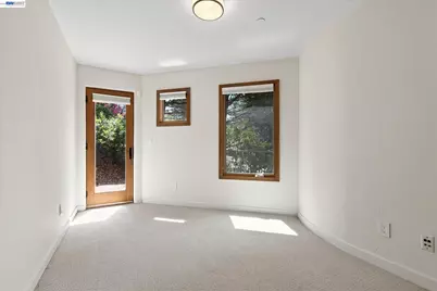84 Siena Dr, Oakland, CA 94605 - Photo 37