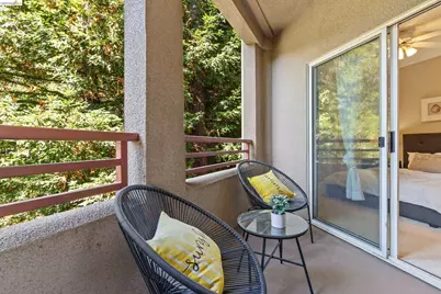 200 Caldecott Ln #206, Oakland, CA 94618 - Photo 19