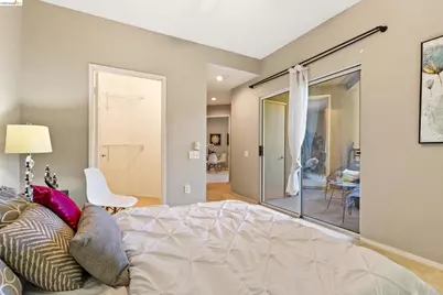 200 Caldecott Ln #206, Oakland, CA 94618 - Photo 15