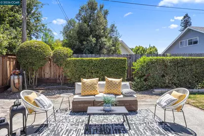 1320 Hookston Rd, Concord, CA 94518 - Photo 19