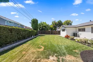 1320 Hookston Rd, Concord, CA 94518 - Photo 31