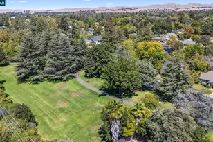 1320 Hookston Rd, Concord, CA 94518 - Photo 37