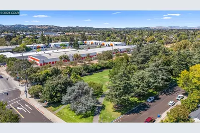 1320 Hookston Rd, Concord, CA 94518 - Photo 25