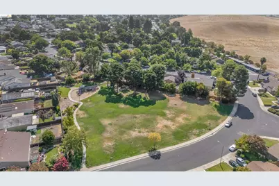 1651 Monterey Dr, Livermore, CA 94551 - Photo 23