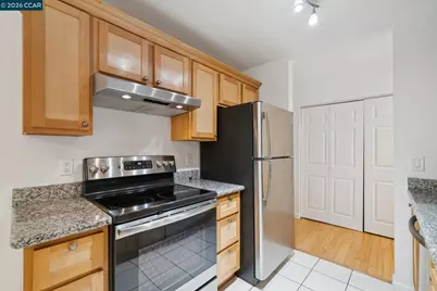 150 Pearl St #122, Oakland, CA 94611 - Photo 9