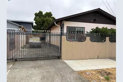 9024 Olive St, Oakland, CA 94603 - Photo 3