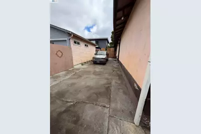 9024 Olive St, Oakland, CA 94603 - Photo 25