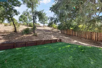 3194 Surmont Dr, Lafayette, CA 94549 - Photo 35