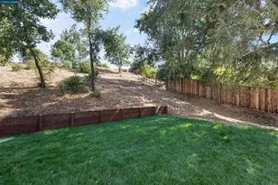 3194 Surmont Dr, Lafayette, CA 94549 - Photo 35