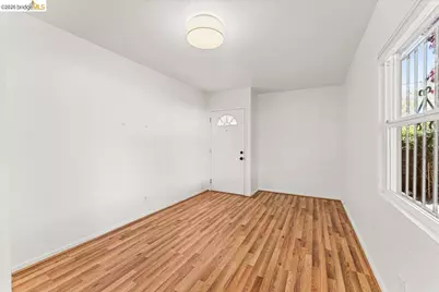 2136 Linden St, Oakland, CA 94607 - Photo 3