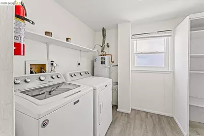 2136 Linden St, Oakland, CA 94607 - Photo 21