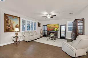 7001 Sitka Ct, Vacaville, CA 95687 - Photo 9