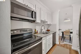 555 Jean St, Oakland, CA 94610 - Photo 13