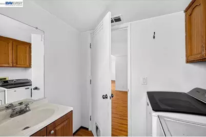 8265 Calla Way, Sacramento, CA 95828 - Photo 9