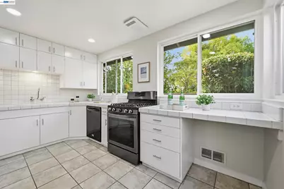 19026 Center St, Castro Valley, CA 94546 - Photo 15
