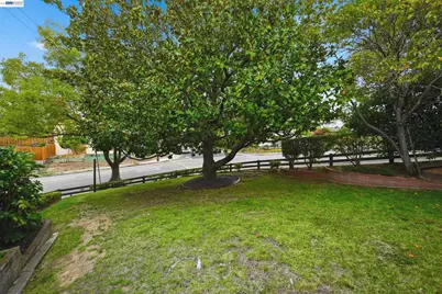 19026 Center St, Castro Valley, CA 94546 - Photo 41