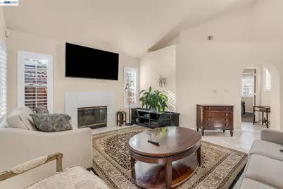 1910 Harvest Landing Ct, Tracy, CA 95376 - Photo 9