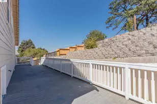 866 Bridgeway Cir, El Sobrante, CA 94803 - Photo 73