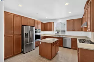 866 Bridgeway Cir, El Sobrante, CA 94803 - Photo 25