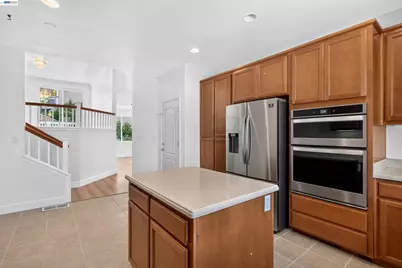 866 Bridgeway Cir, El Sobrante, CA 94803 - Photo 29