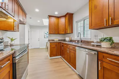 24818 Saint Luke Ct, Hayward, CA 94541 - Photo 19