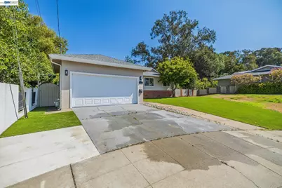 24818 Saint Luke Ct, Hayward, CA 94541 - Photo 3