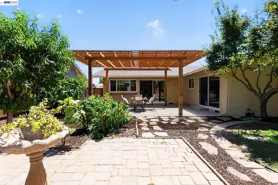 816 Catalina Dr, Livermore, CA 94550 - Photo 25
