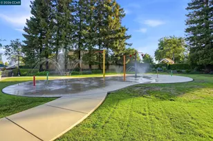 5683 Vintage Cir, Stockton, CA 95219 - Photo 9