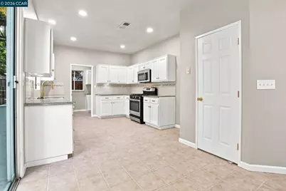 5683 Vintage Cir, Stockton, CA 95219 - Photo 45