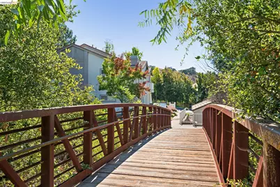 255 Florence Ct, Hercules, CA 94547 - Photo 35