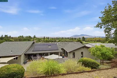 186 Paso Nogal Rd, Pleasant Hill, CA 94523 - Photo 47