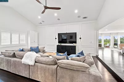 186 Paso Nogal Rd, Pleasant Hill, CA 94523 - Photo 17