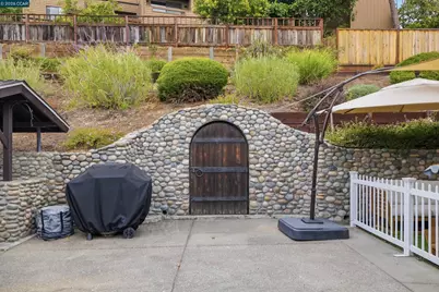 186 Paso Nogal Rd, Pleasant Hill, CA 94523 - Photo 43
