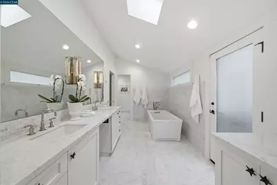 16 Valley View Ln, Orinda, CA 94563 - Photo 37