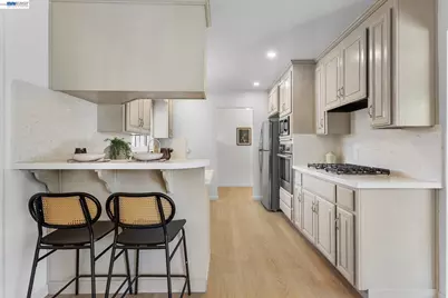 4875 Pepperwood Way, San Jose, CA 95124 - Photo 11