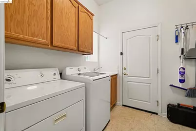 1237 Alderman Ln, Brentwood, CA 94513 - Photo 17