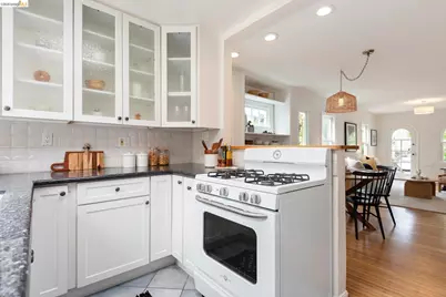 1905 Chestnut St, Berkeley, CA 94702 - Photo 11