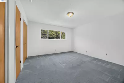 421 East Serrano Way, Stockton, CA 95207 - Photo 15