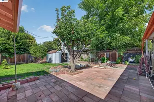 421 E Serrano Way, Stockton, CA 95207 - Photo 31