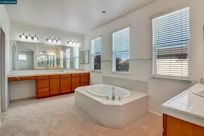 30 Echo Ct, Patterson, CA 95363 - Photo 35
