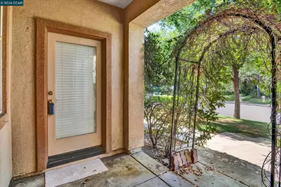 30 Echo Ct, Patterson, CA 95363 - Photo 7