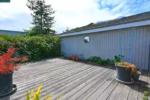 979 Grace Ave, Oakland, CA 94608 - Photo 25